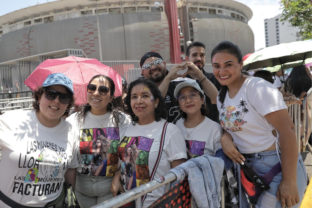 Fans de Shakira esperan por concierto en Lima. Foto: Joel Alonzo/ @photo.gec
