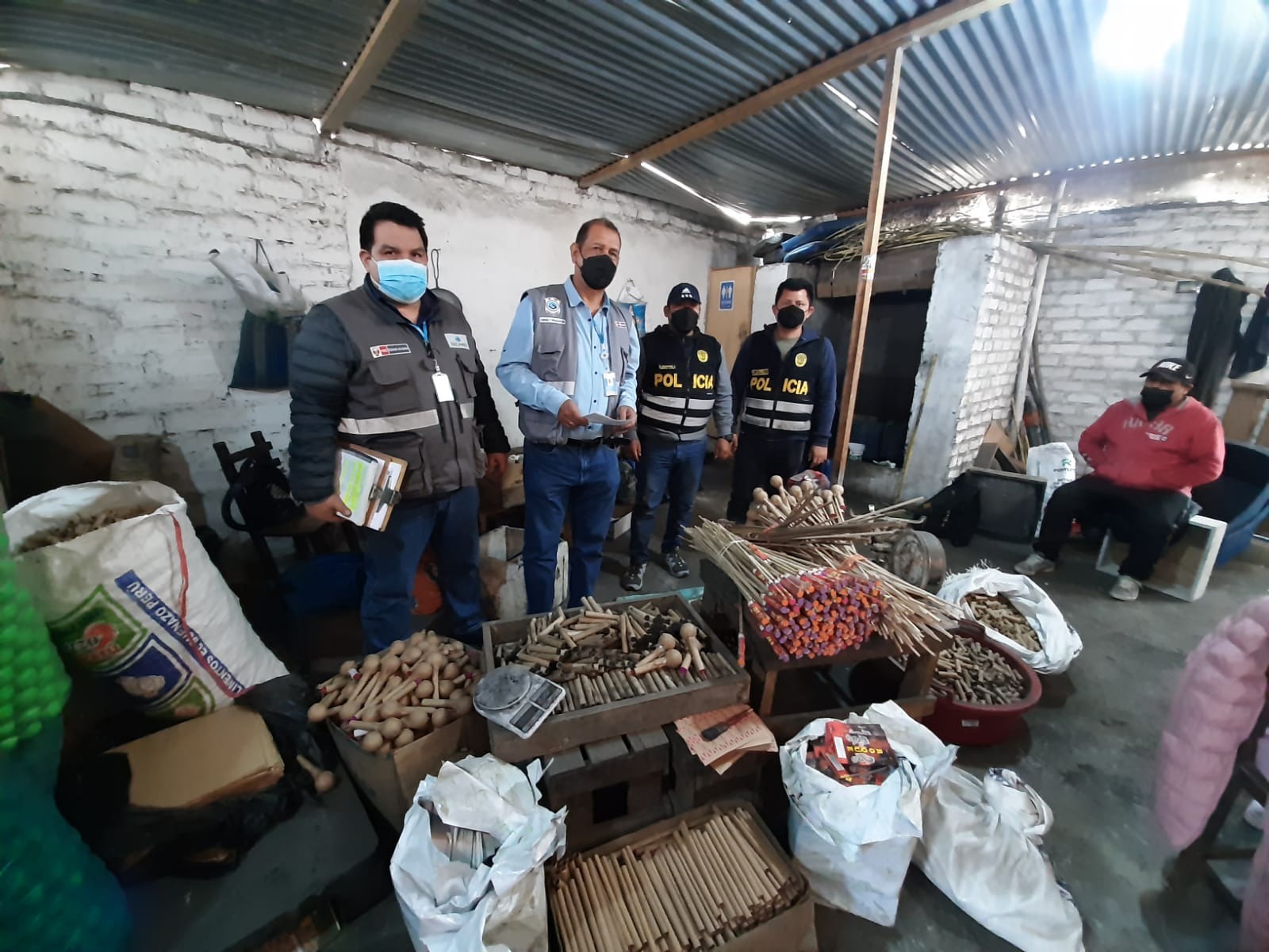 Intervienen talle clandestino en Ate Vitarte