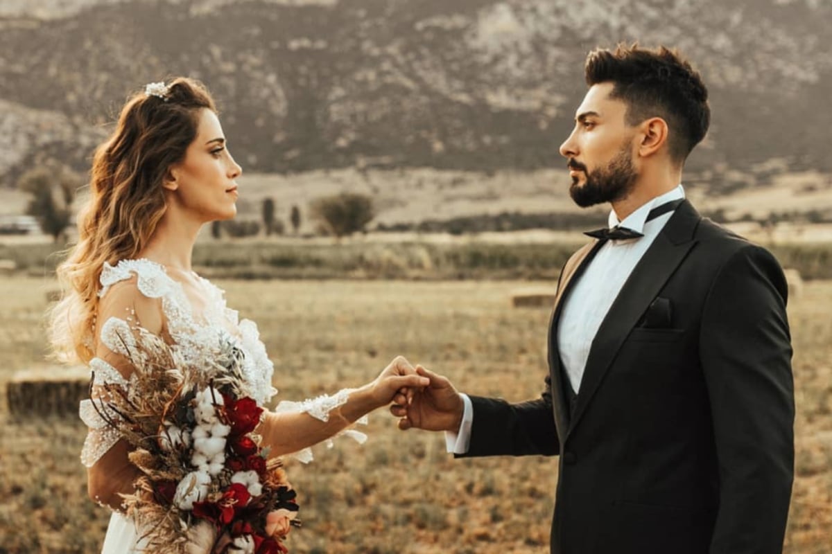 La pareja el día de su boda. (Foto: Emre Ön / Instagram)