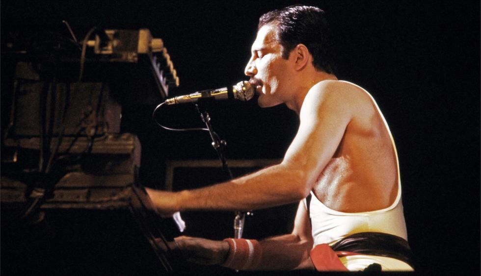 Freddie Mercury un 24 de noviembre de 1946 por una bronconeumonía por complicaciones del Sida. (Foto: AFP)