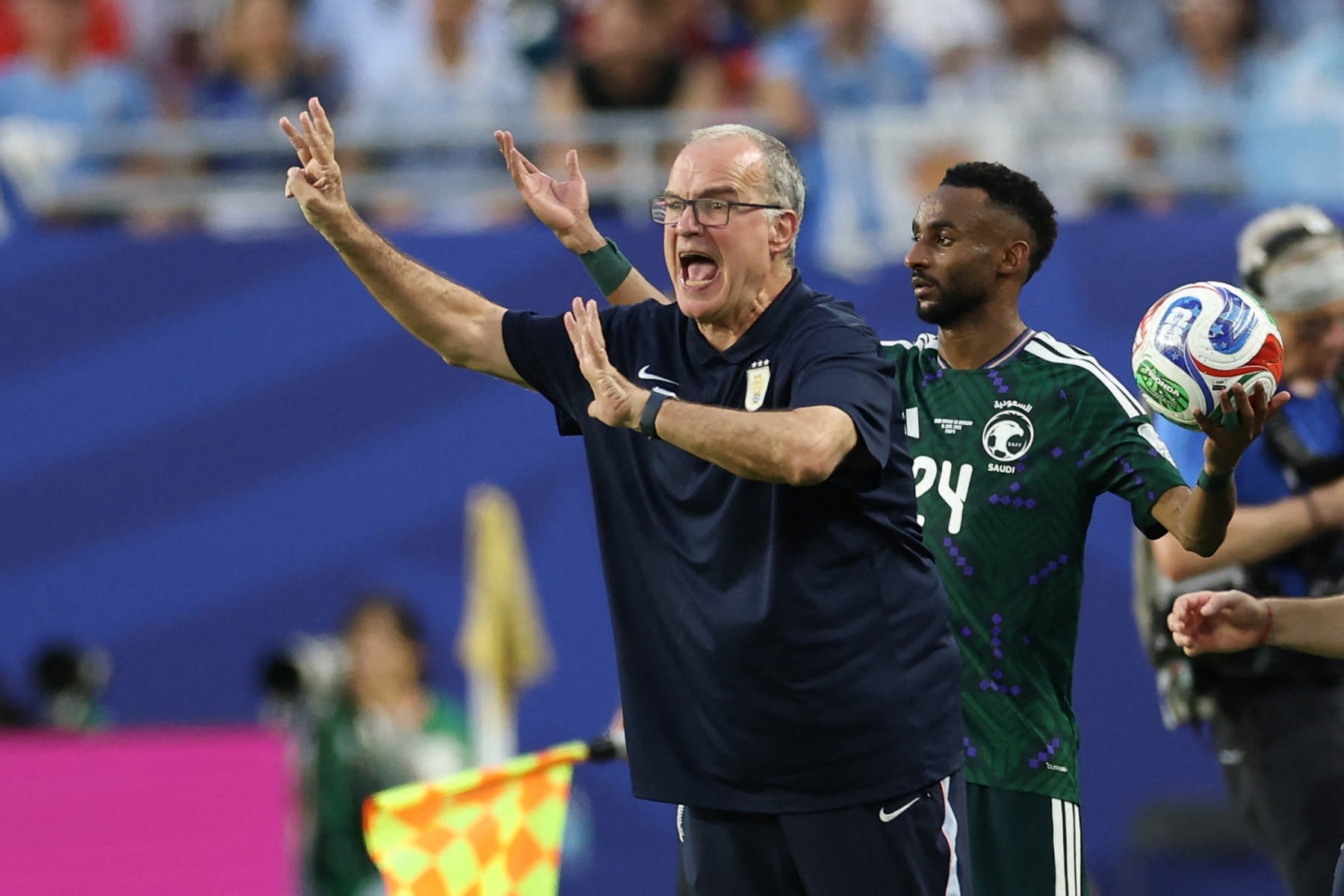 Marcelo Bielsa deja el comando técnico de Uruguay. (Photo by PATRICIA DE MELO MOREIRA / AFP)