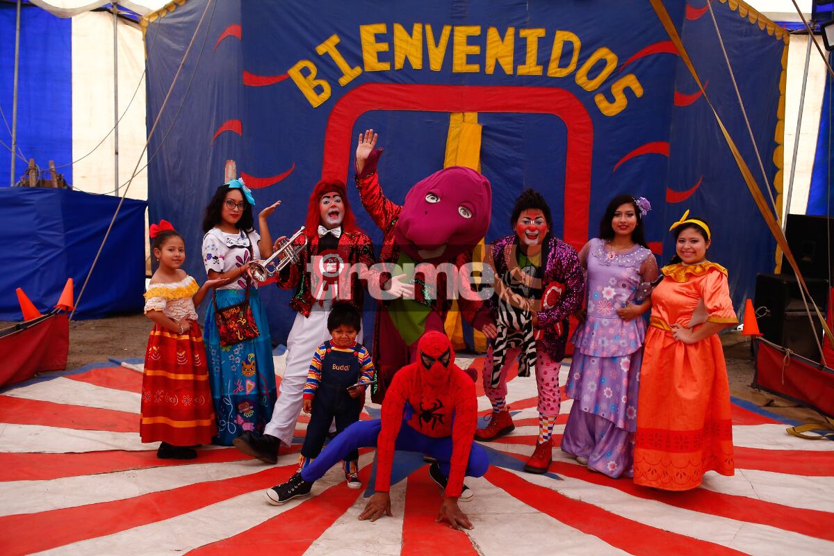 Artista creó el gracioso personaje de 'Barny Achorao' en Los Olivos. Foto: Hugo Curotto
