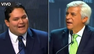 Tenso momento entre Enrique Valderrama y Fernando Olivera en el debate presidencial | VIDEO