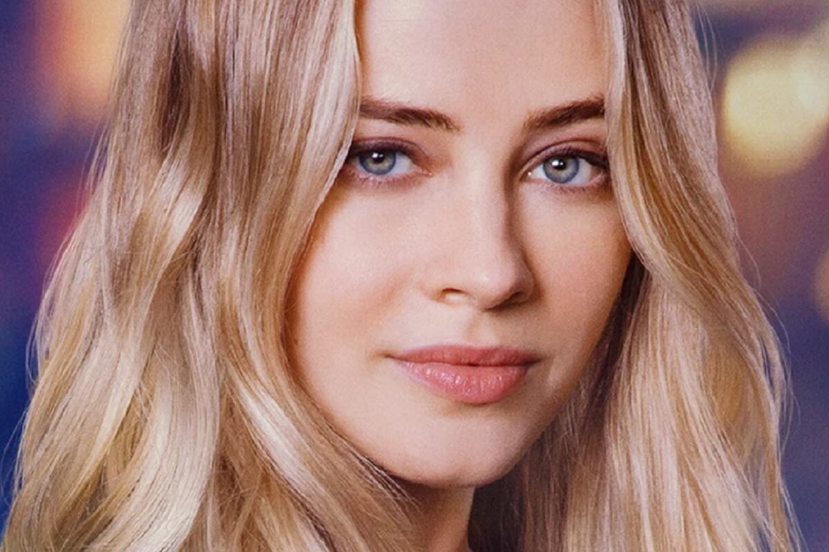 Josephine Langford como Tessa Young en "After. Amor infinito" (Foto: Voltage Pictures)