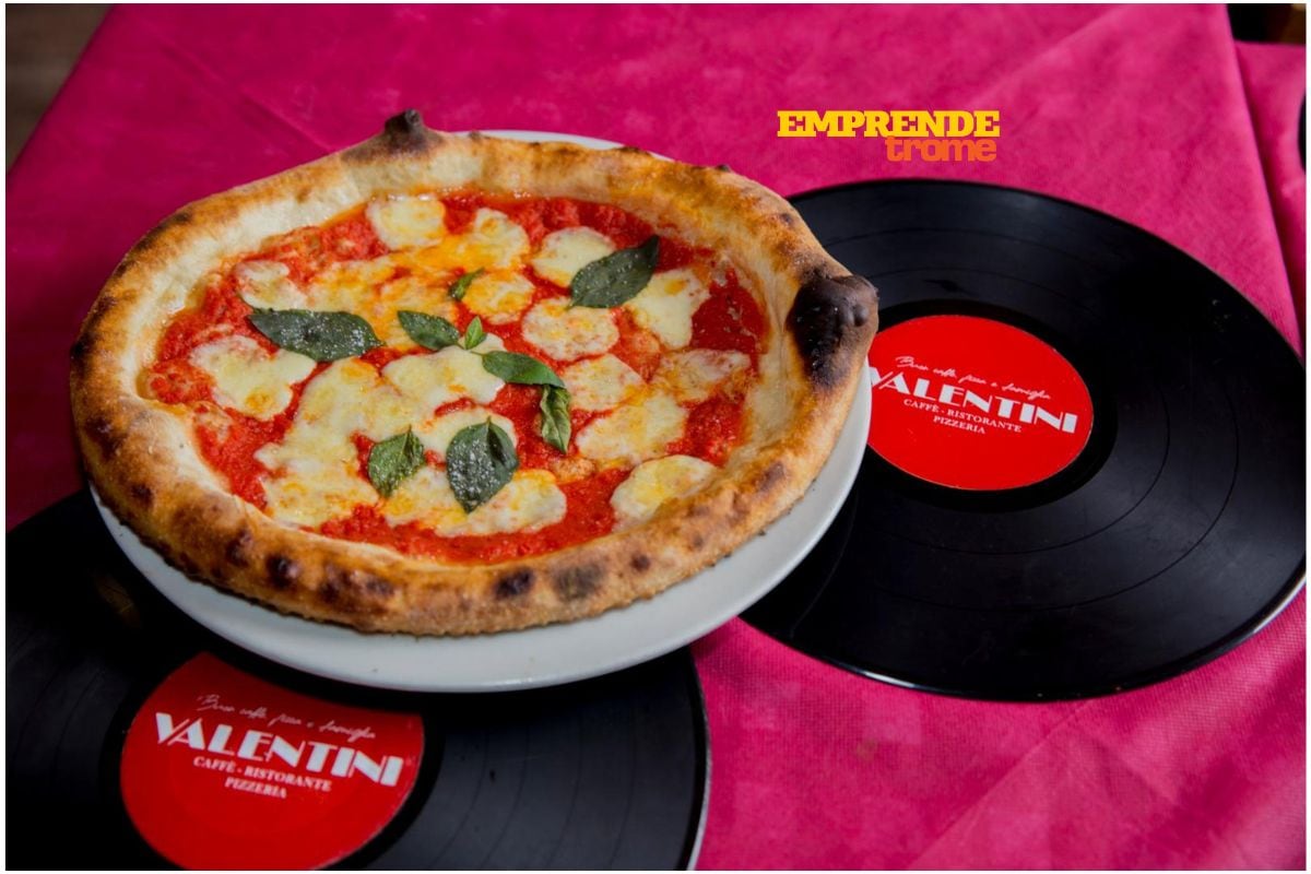 Sus pizzas son al estilo italiano y es uno de los preferidos del público. Foto: Ernesto Quilcate.