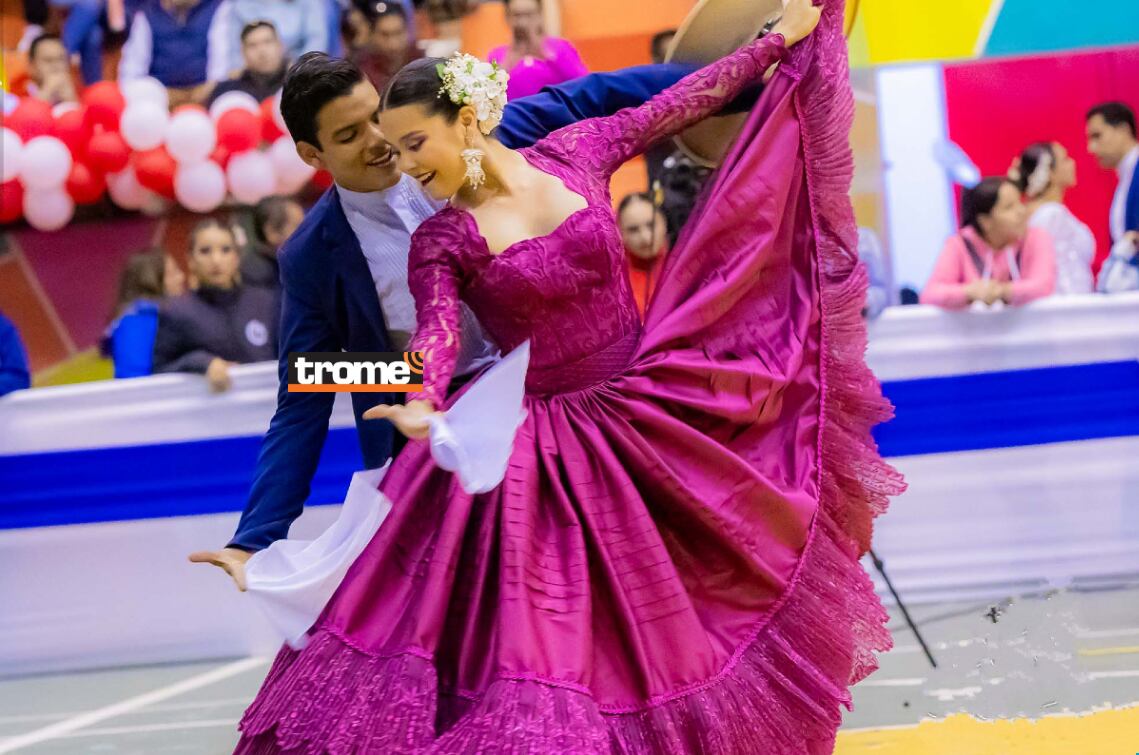 "Por más que se tenga habilidades, hay que esforzarse, trabajar duro", dice Astryd Vargas, tricampeona nacional y mundial de marinera. (Entrevista: Isabel Medina / Foto: Rev. Marinera y Punto / Trome).