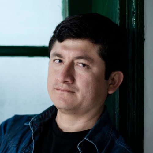 Jhemy Tineo es un escritor moyombambino que ganó el Premio José Watanabe Varas con su libro de cuentos "Los sacrificios de la carne". (Foto: Mario Colán)