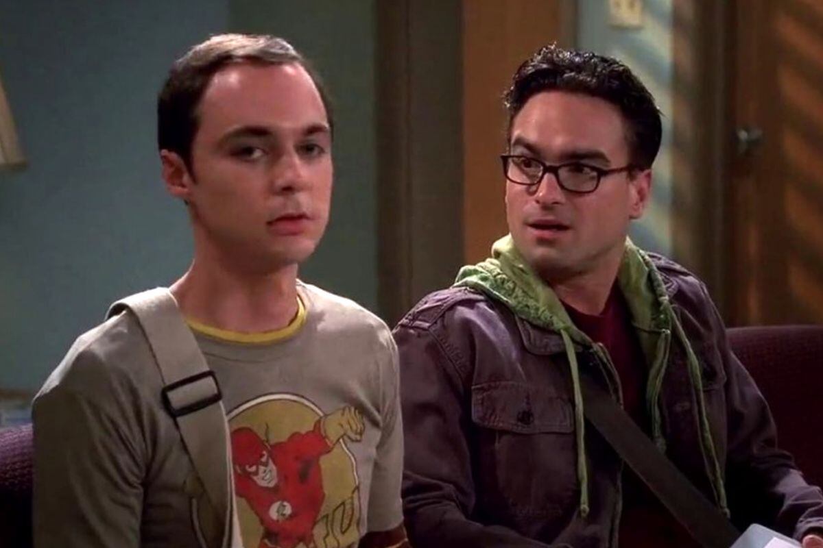 Leonard Hofstadter (Johnny Galecki) y Sheldon Cooper (Jim Parsons) en una escena de "The Big Bang Theory" (Foto: CBS)