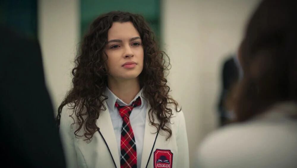 Su Burcu Yazgi Coşkun como Asiye Eren en la telenovela turca "Hermanos" (Foto: NG Medya)