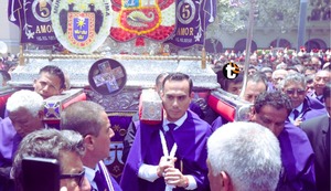 Presidente José Jerí cargó anda del Señor de los Milagros como homenaje del gobierno al Cristo Morado | VIDEO