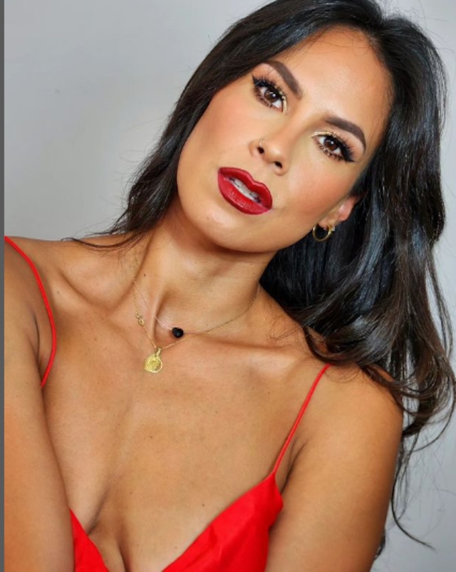 Raisa Ríos se besó con Nicola Porcella (Fotos: Instagram / @raisa.makeup.art)