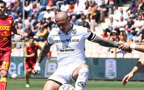 Gianluca Lapadula anotó con el Spezia, que cada vez está más cerca del descenso | VIDEO
