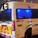 ¡Finjieron ser pasajeros! Delincuentes roban combi a balazos y chocan en Vía de Evitamiento tras feroz persecución policial