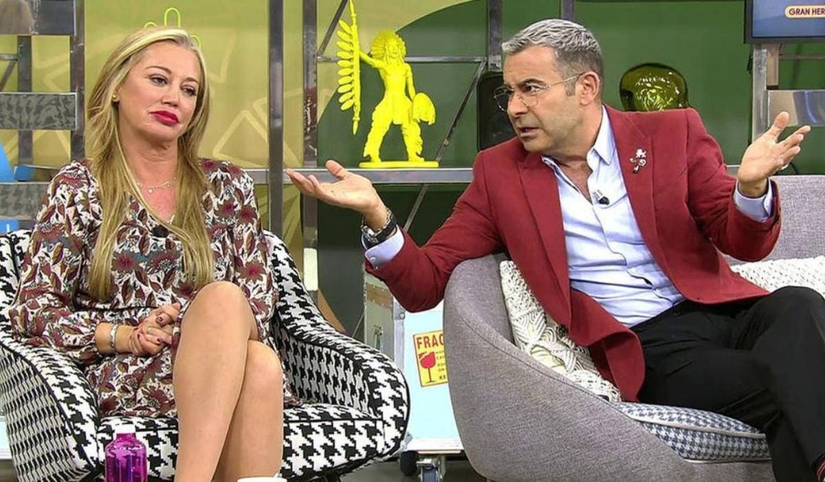 En "Sálvame" había debates y tertulias de temas referentes al periodismo del corazón (Foto Mediaset)