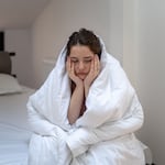 ¿Por qué me siento cansado si duermo toda la noche?