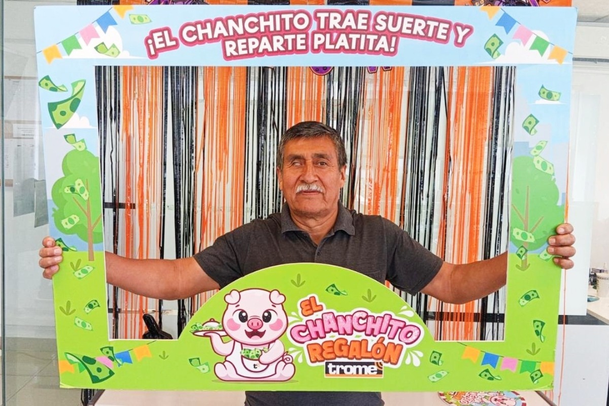 Ganador de los 30 mil soles del 'Chanchito Regalón' de Trome festejó en el FestiTrome junto a toda su familia.