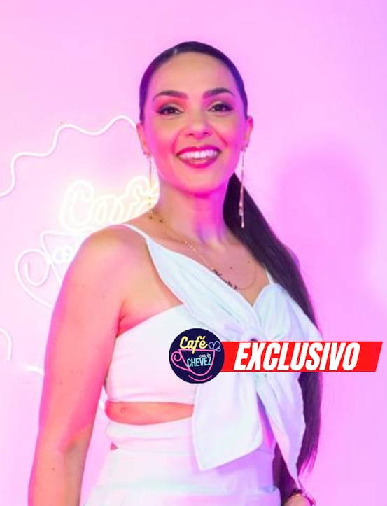 Vernis Hernández en Café con Chevez