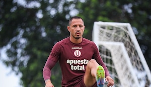 Gianluca Lapadula tuvo su primer entrenamiento con Universitario