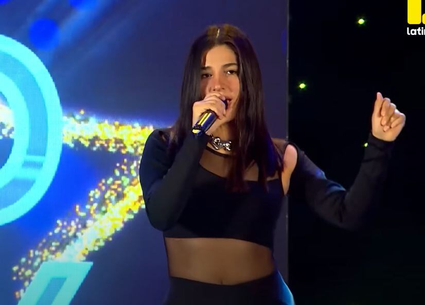 Imitadora de Dua Lipa en Yo Soy