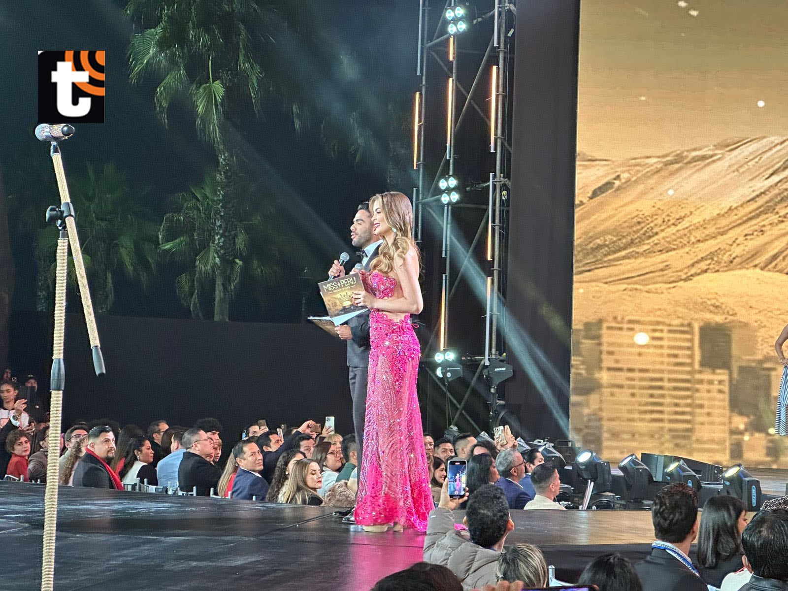 Carlos Adyan y Laura Spoya, los presentadores del Miss Perú 2024. Foto: Percy Vargas - Trome