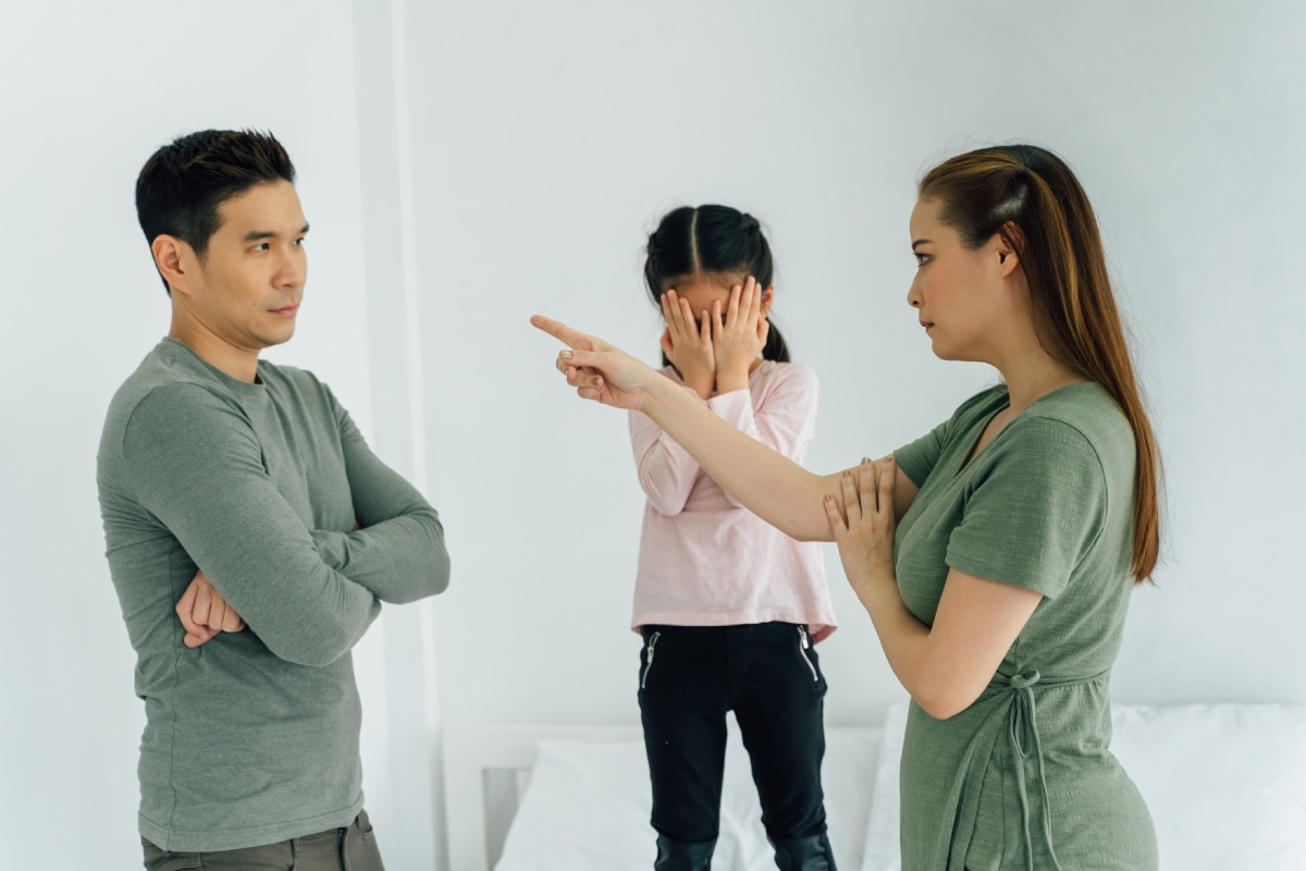 Evita involucrar a los niños en líos de pareja. Recuerda que el vínculo de papá e hijo es irrompible. Foto: Istock.