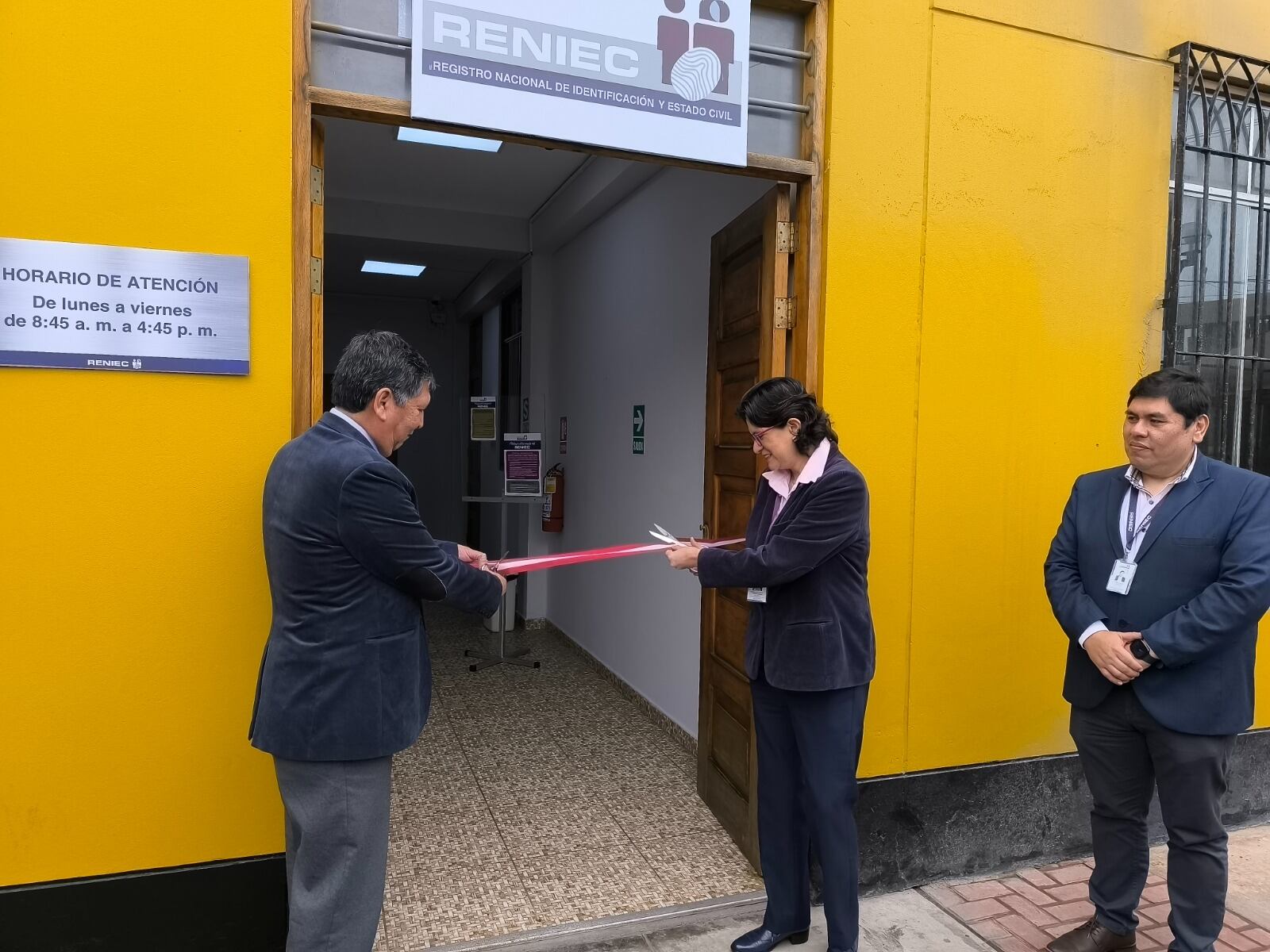 Jefa del Reniec, Carmen Velarde Koechlin, participa de la ceremonia de inauguración de la agencia del ente registral en Chancay.