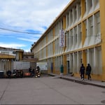 Juliaca: Policía lleva a detenido al hospital y este se fuga con ayuda de sus familiares
