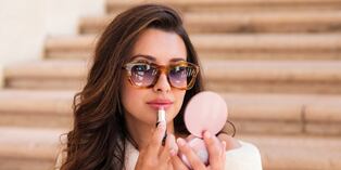 Sigue estos tips y tu maquillaje no se correrá con el calor ni el sudor. Foto: Istock.