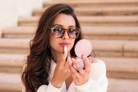 ¿El calor arruina tu maquillaje? Sigue estos tips para que dure todo el día