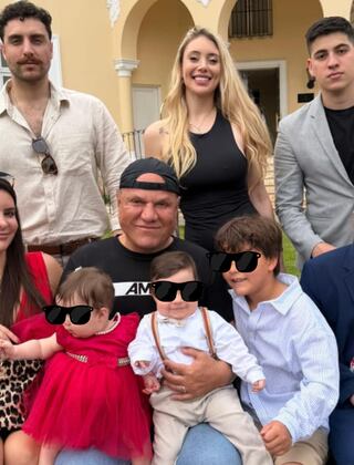 Mauricio Diez Canseco se reunió con siete de sus ochos hijos por Navidad