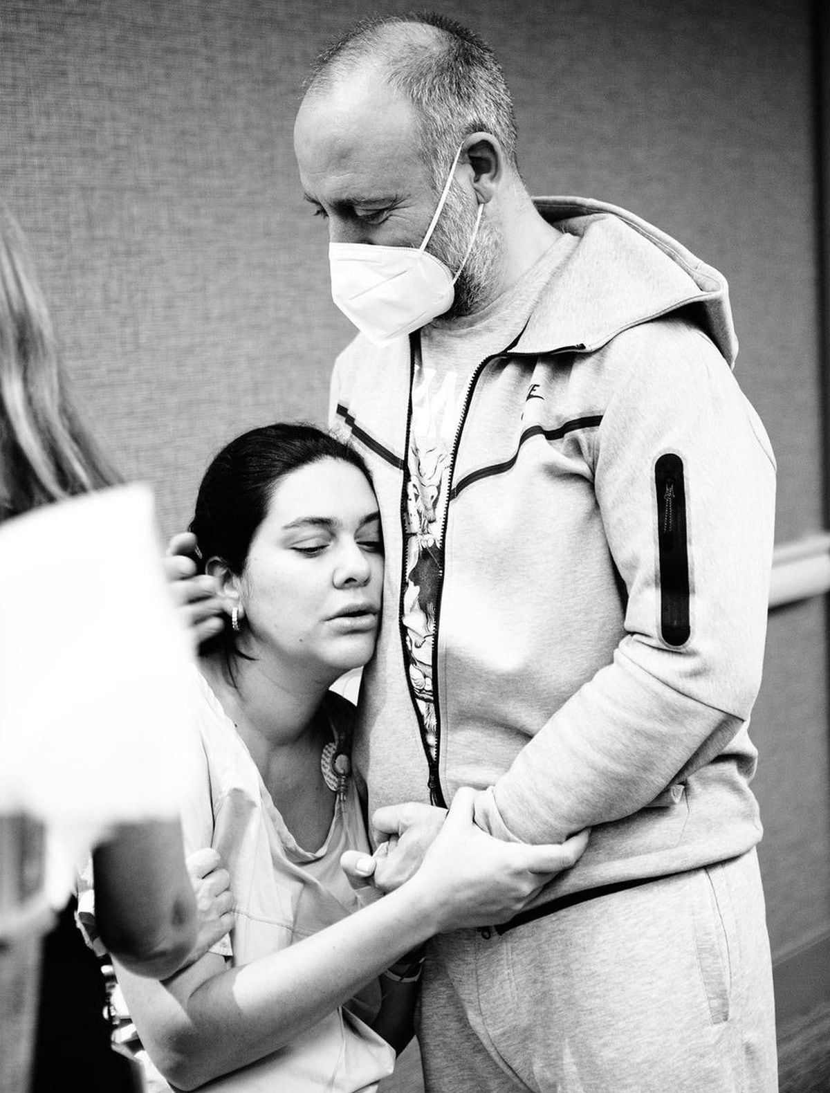 Bergüzar Korel y Halit Ergenç antes que la actriz entre en trabajo de parto (Foto: Bergüzar Korel/Instagram)