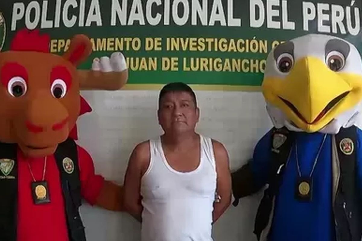 Mascotas del mundial atraparon a expresidiario. Foto: Captura de video/América TV