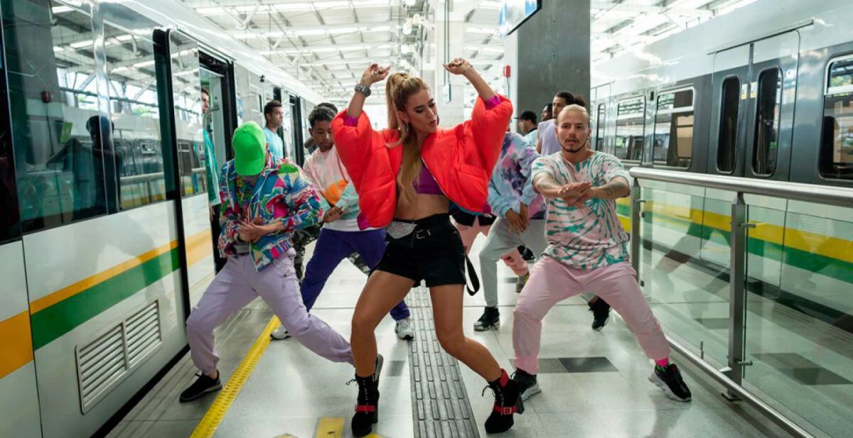 La coreografía de Yeimy y los bailarines en "Fijación", el tema compuesto para Charly (Foto: Caracol Televisión)