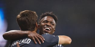 Real Madrid festeja triunfo ante Espanyol (Foto: EFE)