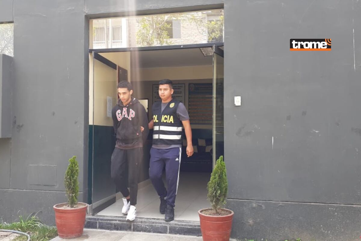 Banda de extranjeros armados con una pistola, réplica de arma y cuchillo intentaron asaltar botica. (fotos: Mónica Rochabrum/Trome)