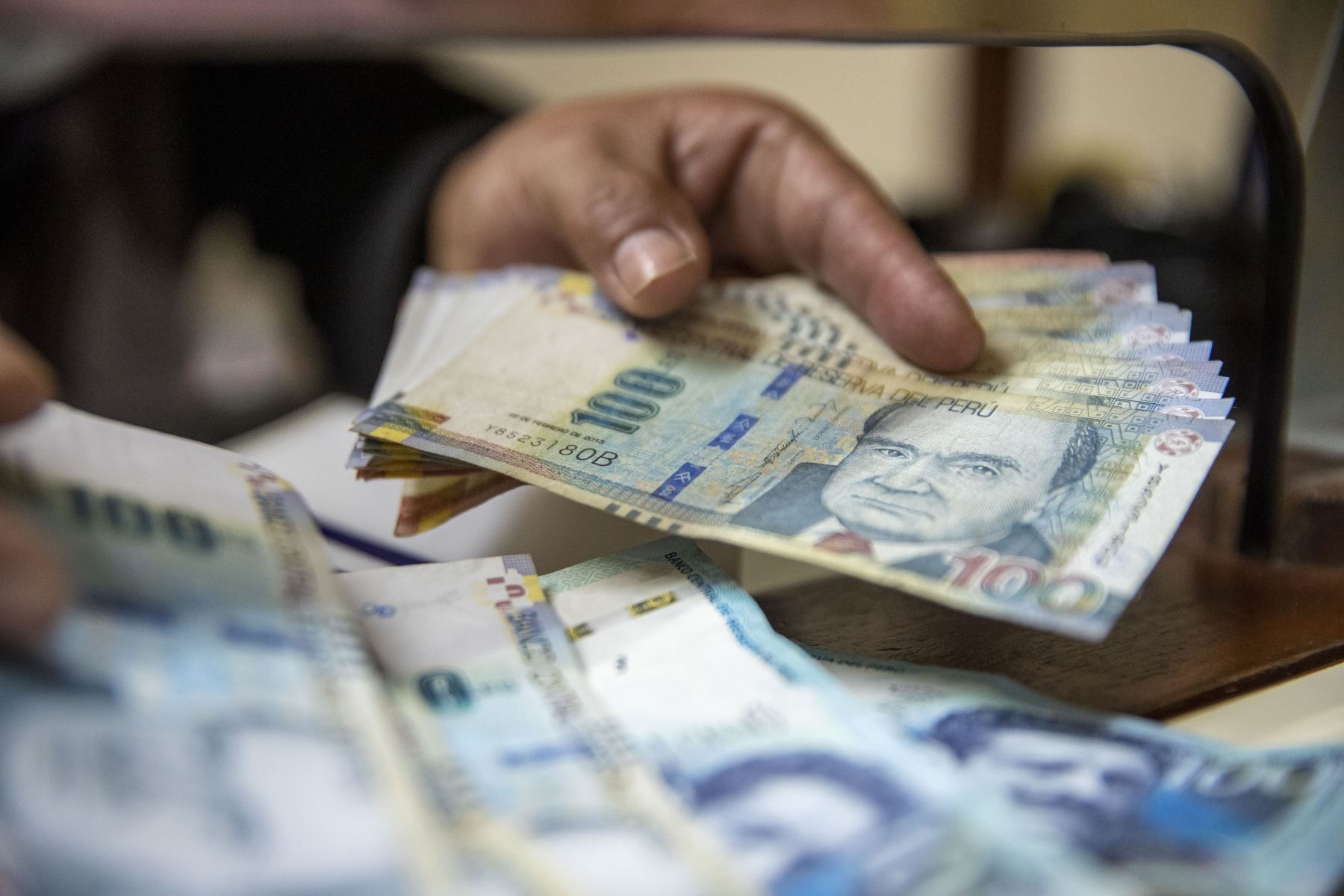 Es preciso ofrecer a los inversionistas extranjeros un país estable y sobre todo seguro. Esto último no está pasando. (Imagen: Andina)