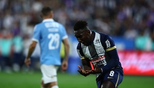 El doblete de Eryc Castillo para poner adelante Alianza Lima 2-1 sobre Sporting Cristal | VIDEO