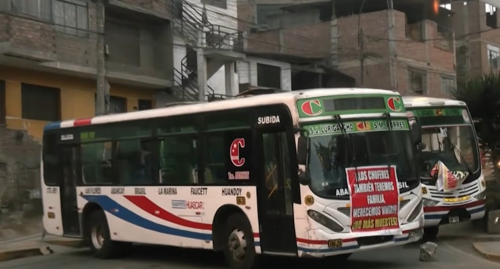 Choferes de la empresa Huáscar evalúan ya no salir a trabajar. (Captura 24 Horas)