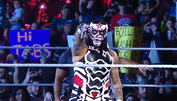 TROME | Penta debutó en WWE Monday NIght RAW ( WWE Twitter)