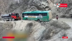 Bus de banda musical casi cae a un abismo en La Libertad: pasajeros se salvan de morir