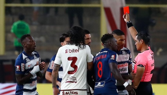 TROME | Tarjeta roja a Luis Advíncula, pero luego la cambiaron a amarilla (L1 MAX)