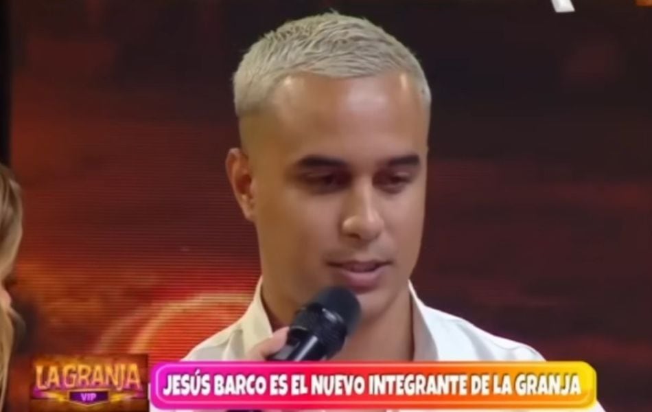 El futbolista se sumó al reality de convivencia, donde compartirá experiencias con Melissa Klug y Samahara Lobatón. (Foto: YouTube / "La Granja VIP")