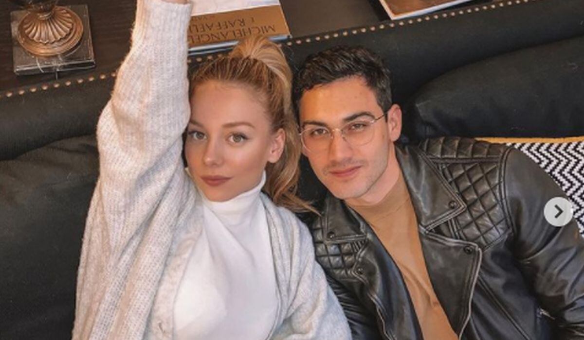 La pareja se conoció a mediados de 2019 cuando fueron convocados por Manolo Caro para que sean parte del elenco principal de su nuevo proyecto para Netflix (Foto: Alejandro Speitzer / Instagram)