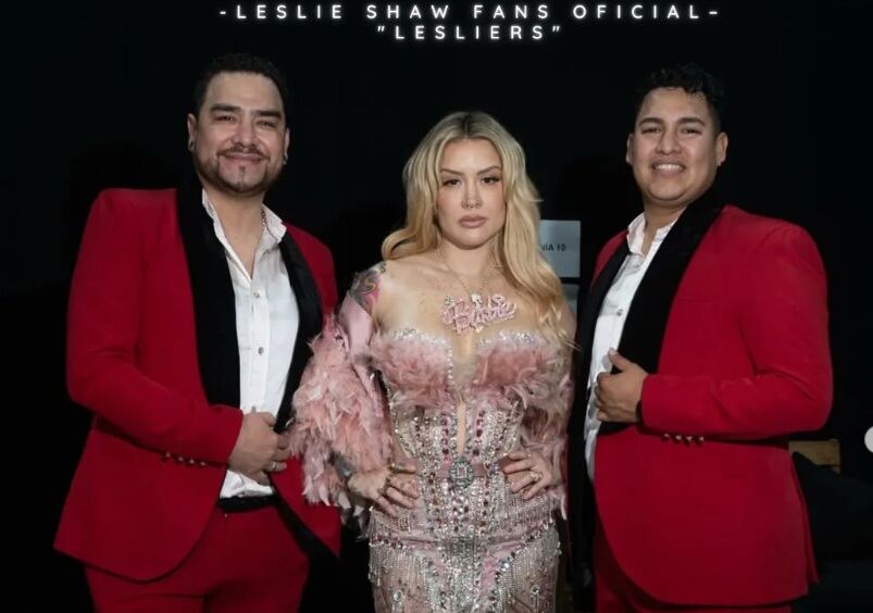 Leslie Shaw y Paul Flores de Armonía 10 cantaron 'Pendejerete'.