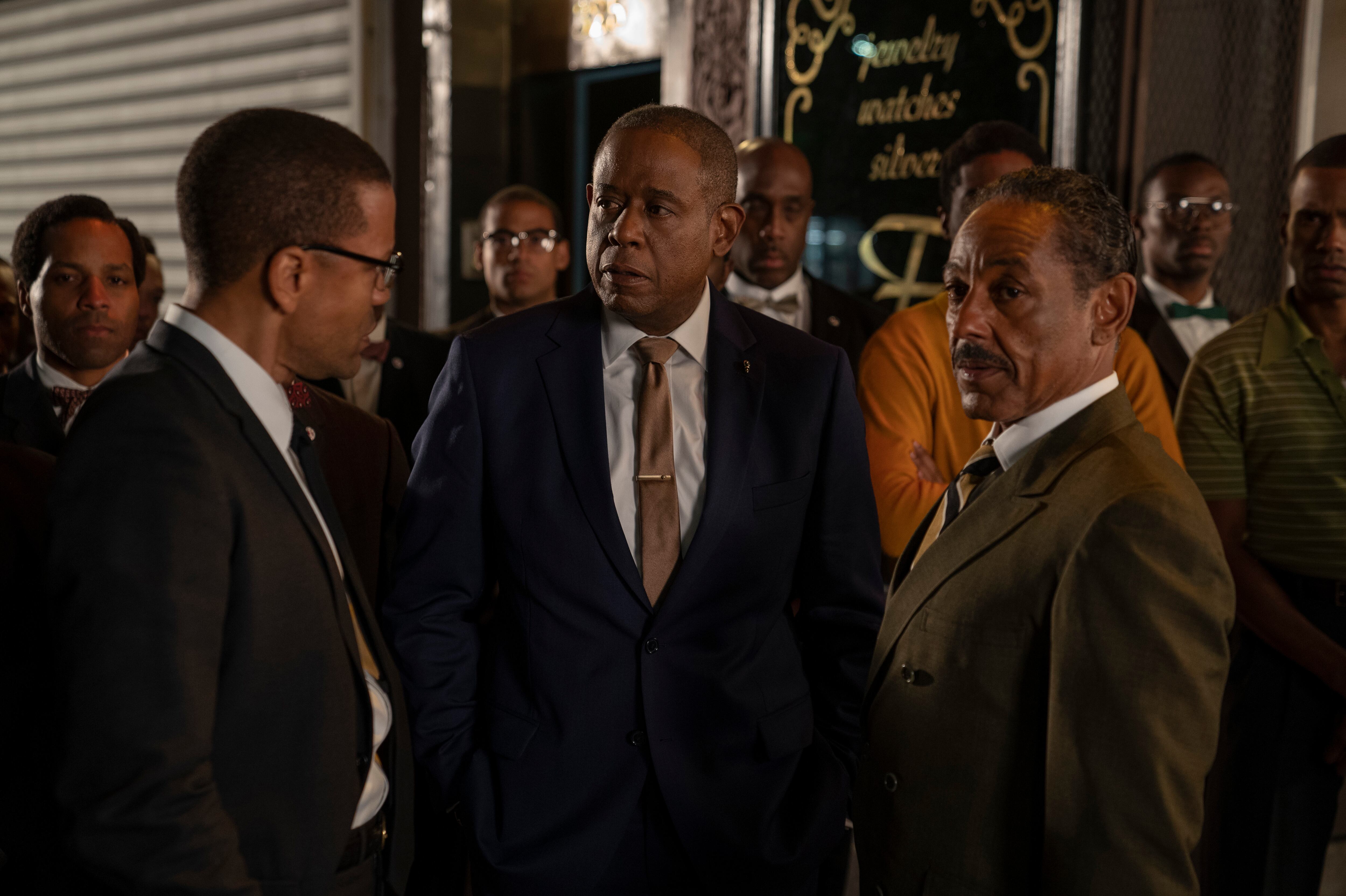 Nigel Thatch, Forest Whitaker y Giancarlo Esposito en "Godfather of Harlem. (Foto: David Lee/EPIX)