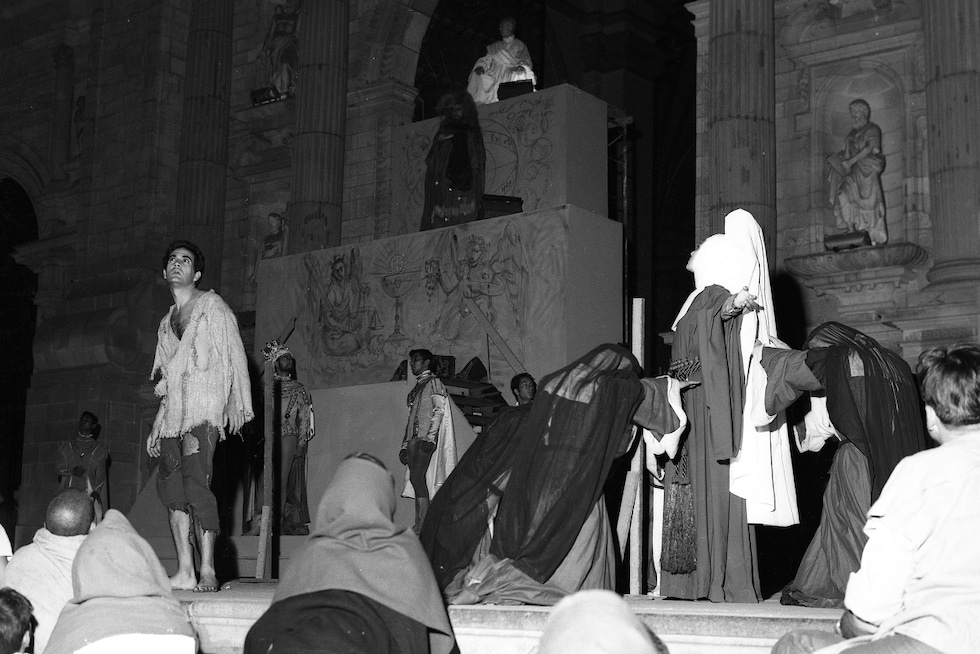 Ricardo Blume debutó en la actuación a los diecinueve años en la Asociación de Artistas Aficionados (AAA). Estudió en la Real y Superior Escuela de Arte Dramático de Madrid, cuando regresa al Perú funda el Teatro de la Universidad Católica (TUC) en 1961. (Foto: GEC Archivo Histórico)