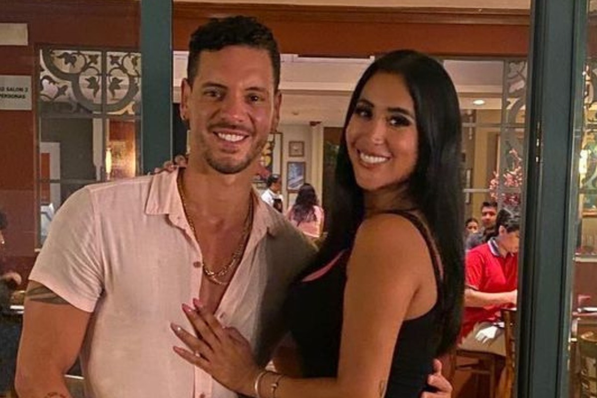 Melissa Paredes y Anthony Aranda