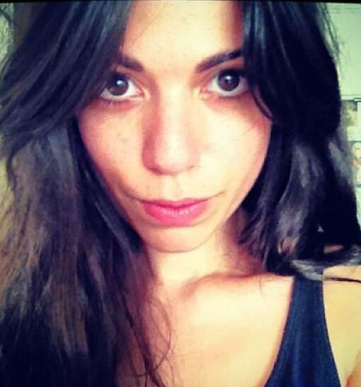 Ceren Moray con cabello negro natural (Foto: Ceren Moray / Instagram)