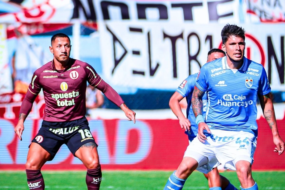 Gianluca Lapadula no tuvo muchas ocasiones, sobre el final, en la altura (Foto: @Liga1)