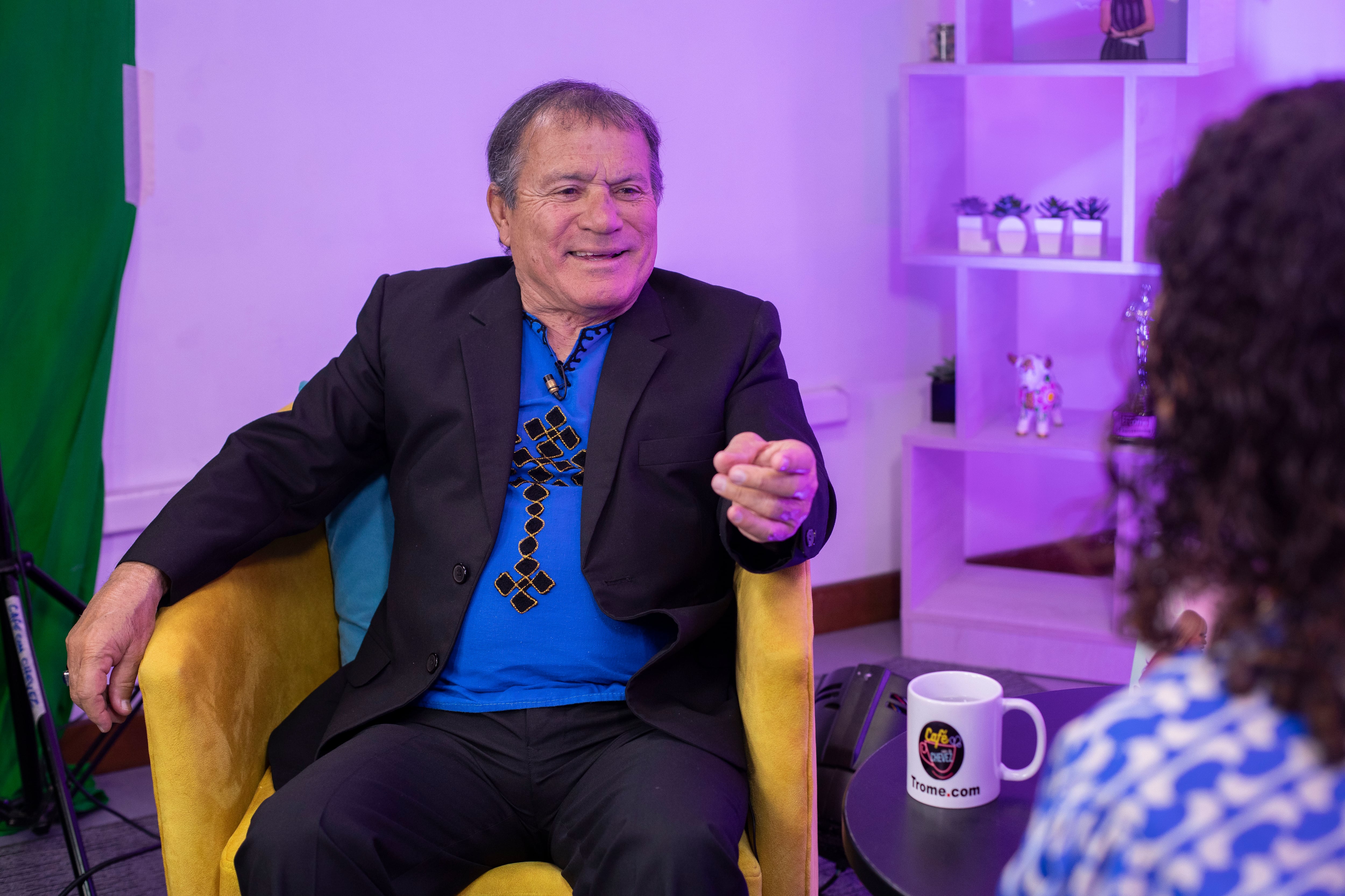 Miguel Barraza en el Café con la Chevez